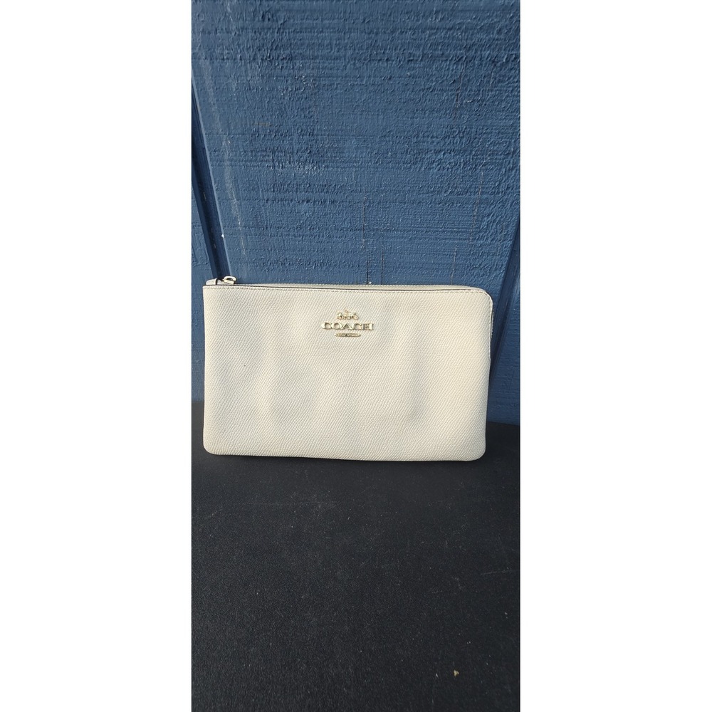Coach Corner Zip Leather Wristlet Cream Chalk